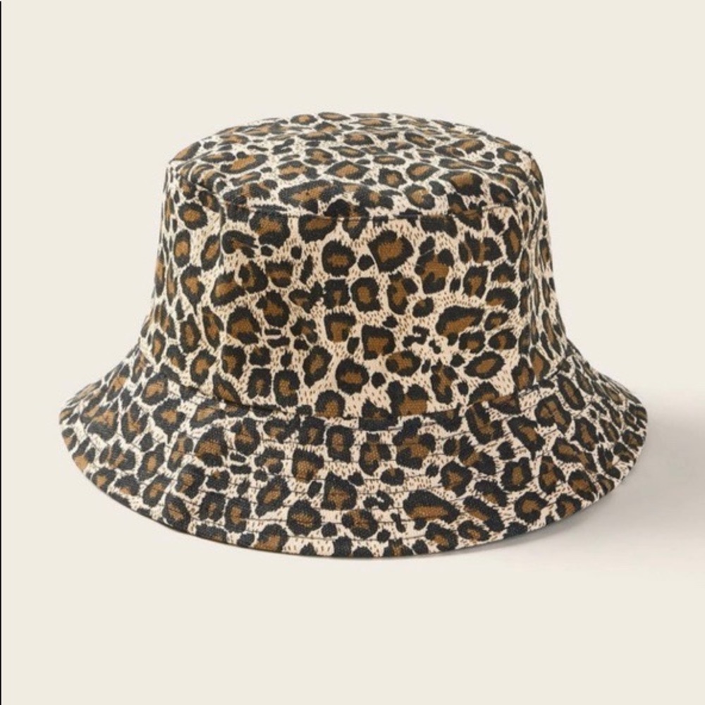 Leopard pattern bucket hat 🐅 - Picture 3 of 5
